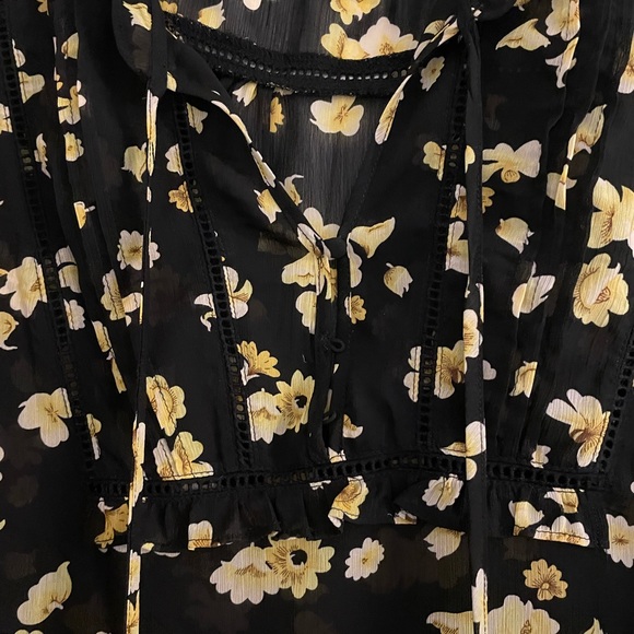 Floral blouse - Picture 2 of 4